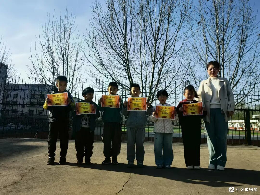 水机路小学第三届“卓然青苗”暨“卓然新星”颁奖典礼