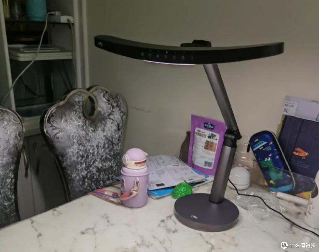 学生护眼台灯如何选择？专业指南与护眼灯十强品牌推荐