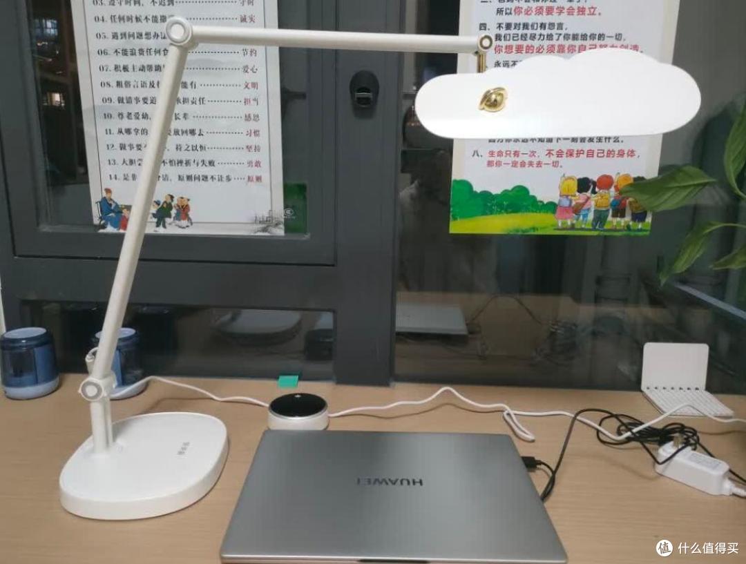 学生护眼台灯如何选择？专业指南与护眼灯十强品牌推荐