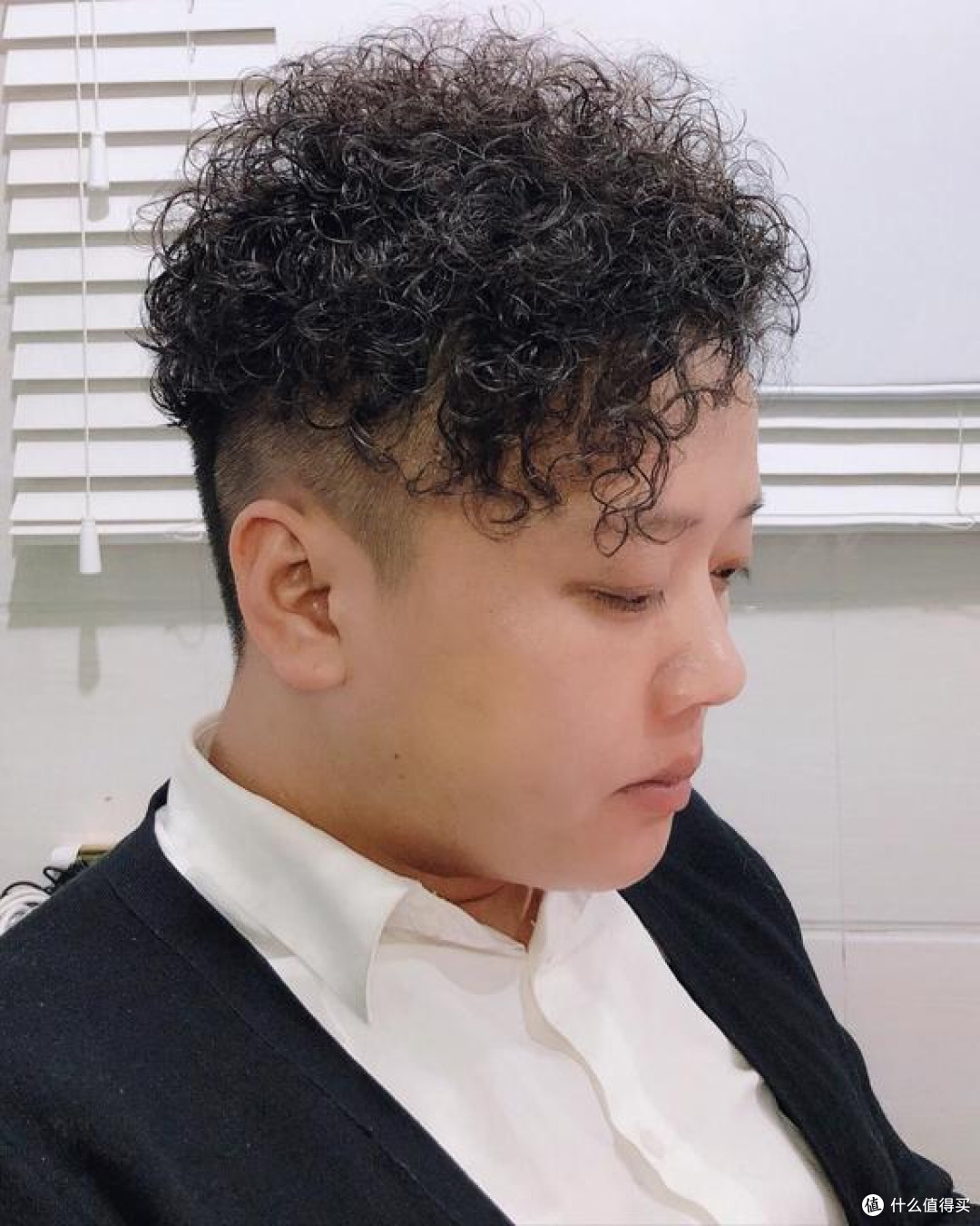 不建议中年男人留这4种发型,自以为洋气,实际不是装嫩就是显老