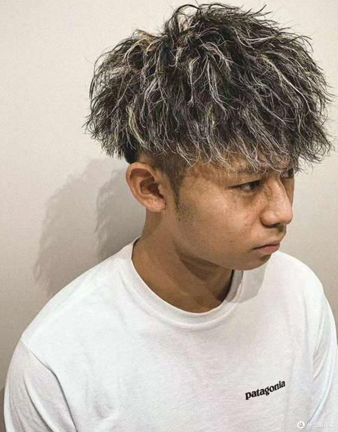 不建议中年男人留这4种发型,自以为洋气,实际不是装嫩就是显老