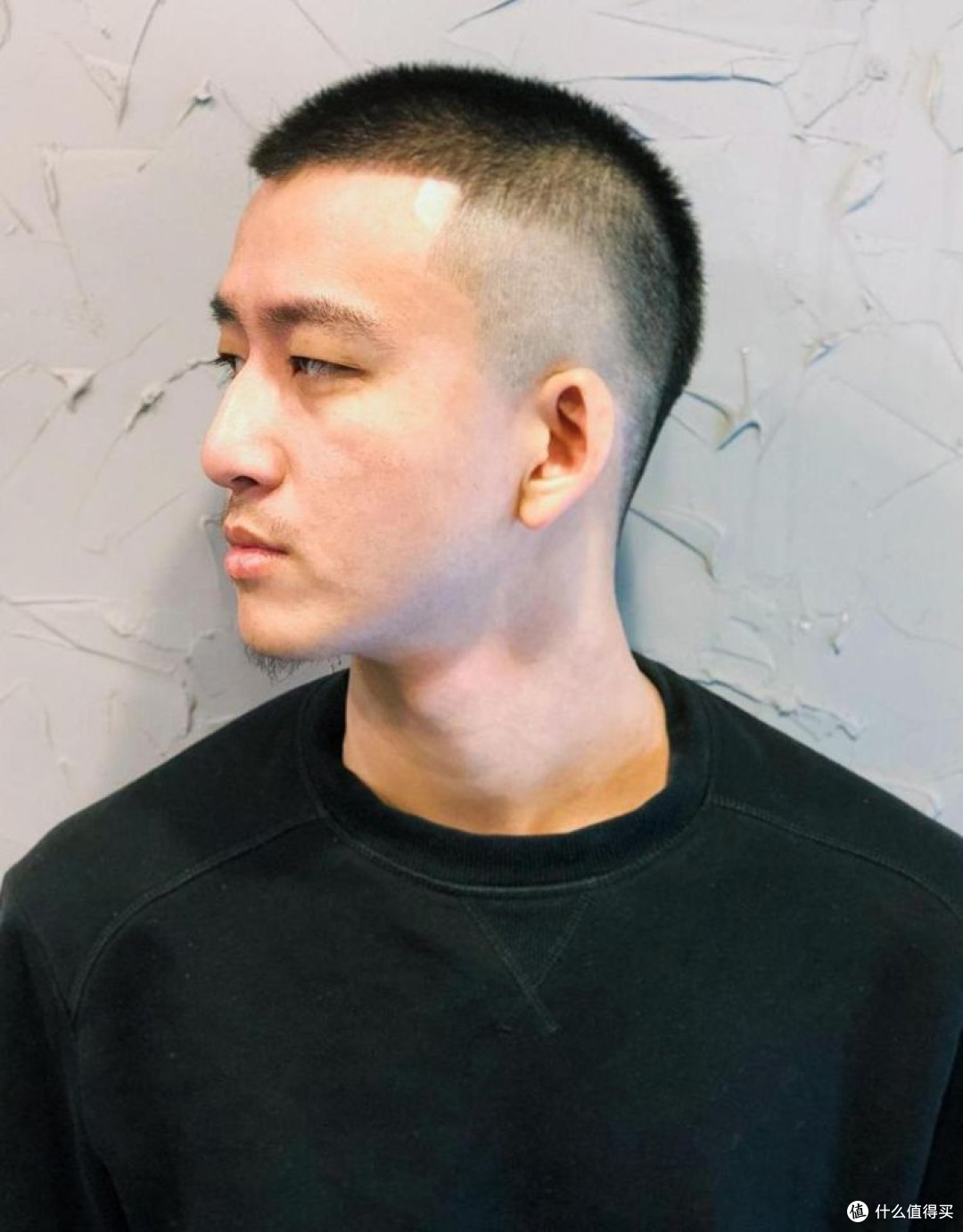 不建议中年男人留这4种发型,自以为洋气,实际不是装嫩就是显老