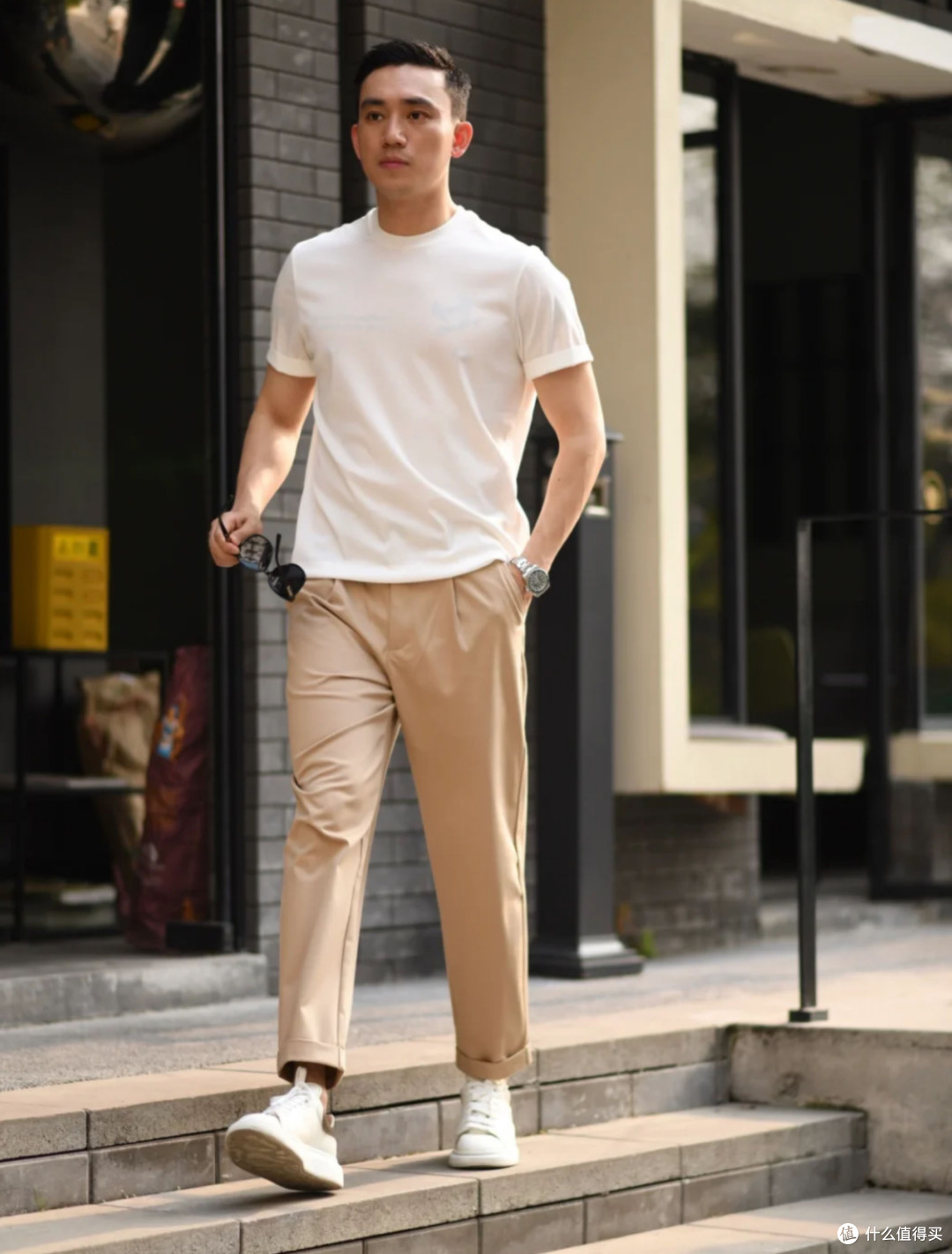 不建议中年男人留这4种发型,自以为洋气,实际不是装嫩就是显老