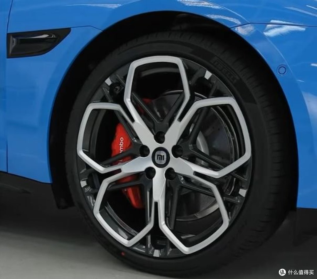 拆车狂魔又上线!雷军直播拆车3.5小时!新一代SU7被大卸八块!