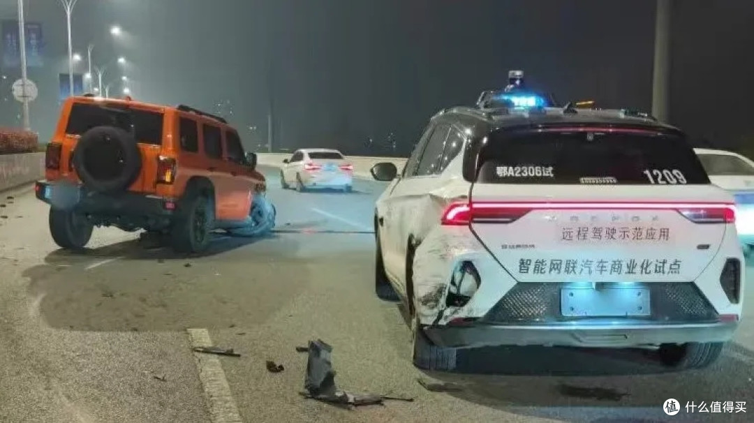 萝卜快跑大规模瘫痪,全网炸锅