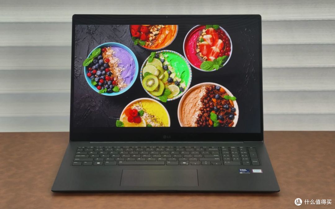 全网首发LG gramPro 17 2026真机实测:生产力/差旅/娱乐通吃