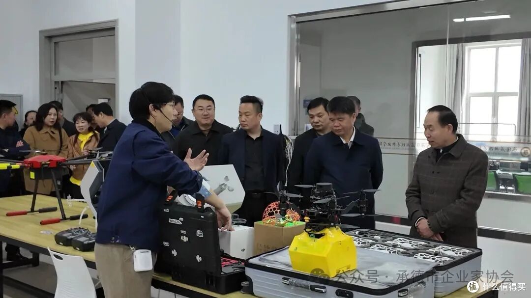 承德市企业家协会走进承德应用技术职业学院交流座谈活动圆满举行