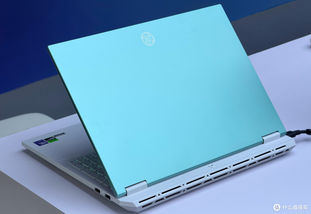 华硕天选6 Pro U5 235HX+RTX5060上新,三款差1300元,区别在哪?