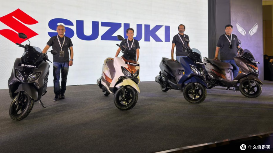 铃木又出新125踏板!2026款BURGMAN STREET发布,配置对标UY125!
