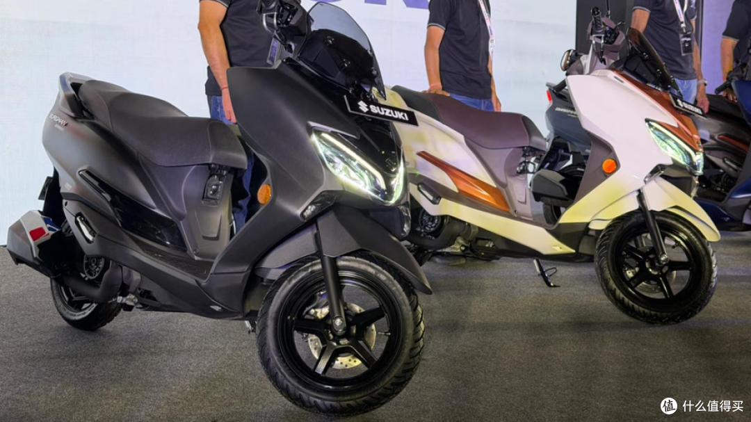铃木又出新125踏板!2026款BURGMAN STREET发布,配置对标UY125!