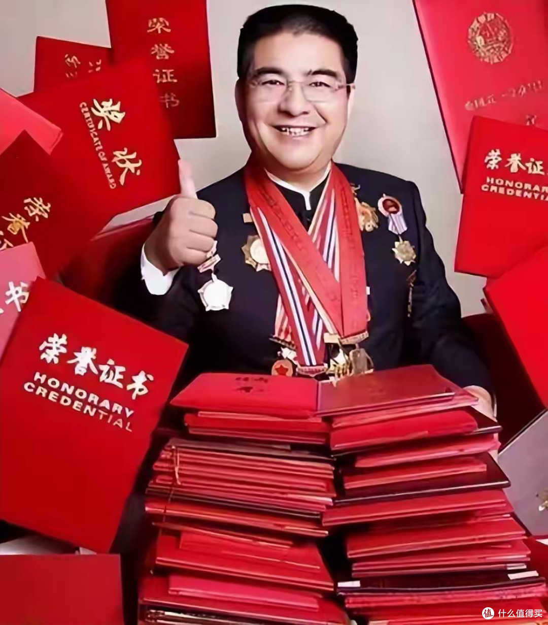 张雪嘲讽陈光标,不过户竖中指,还用他钱做慈善,他不让卖私下聊