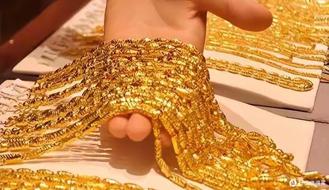 金价回落,十万元买黄金划算吗?