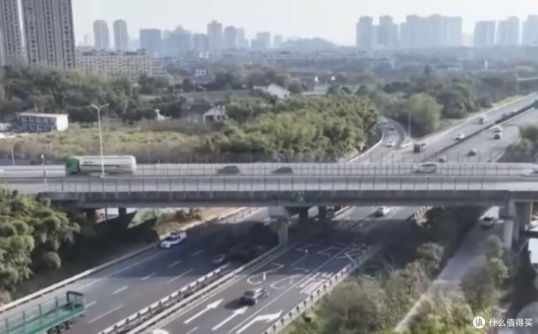 清明暴堵真相:我们被“免费”高速绑架了!错峰是穷人最后的倔强