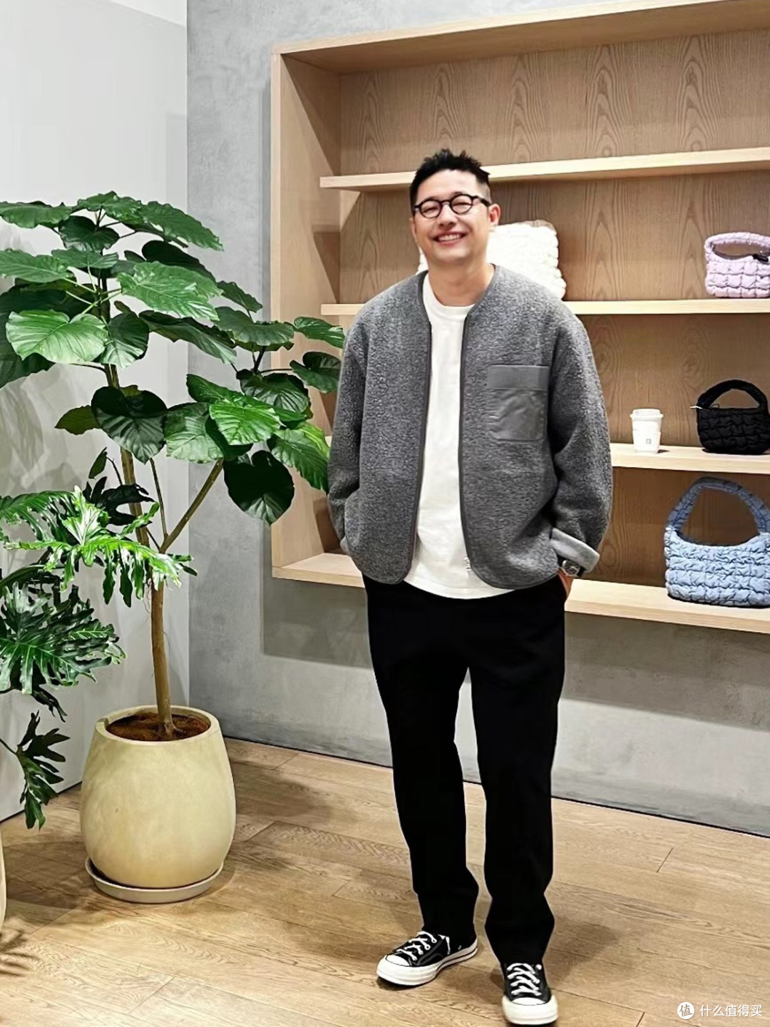 中年男人油腻土气的几种穿搭,瞬间显老10多岁,看你踩雷了没有?