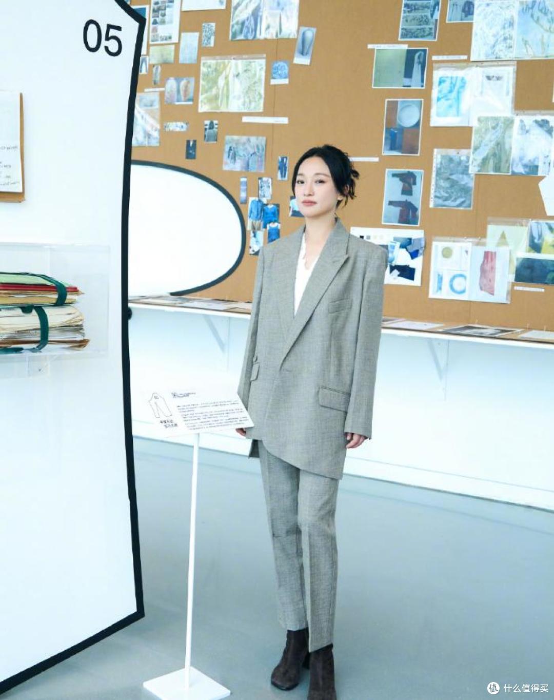 周迅留回长发后,好像换了个人!穿轻纱裙好惊艳,美到差点认不出
