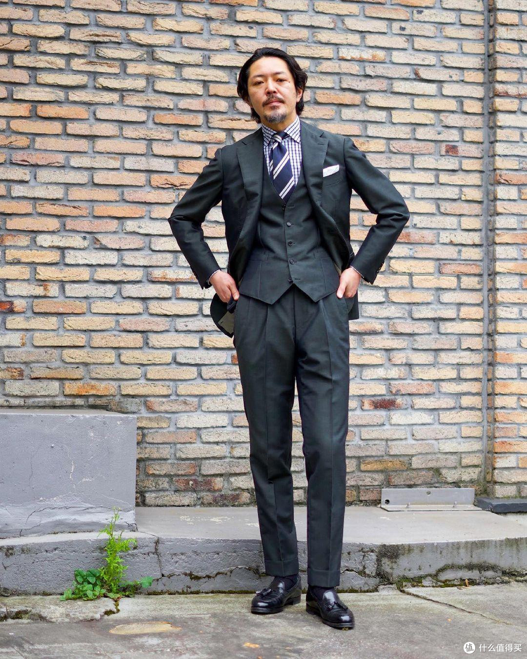 为什么日本男人越老越耐看？不穿老年装、不乱剪头发，瞬间显年轻
