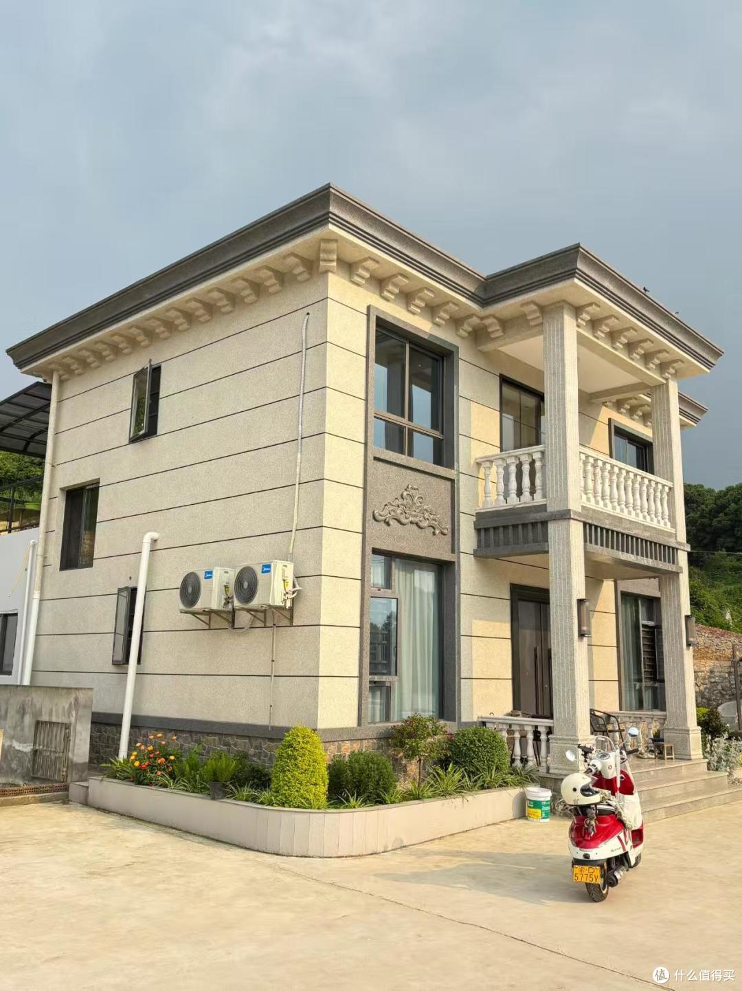 有种痛苦叫“回农村盖房”,自己住不上又卖不掉,彻底沦为不动产