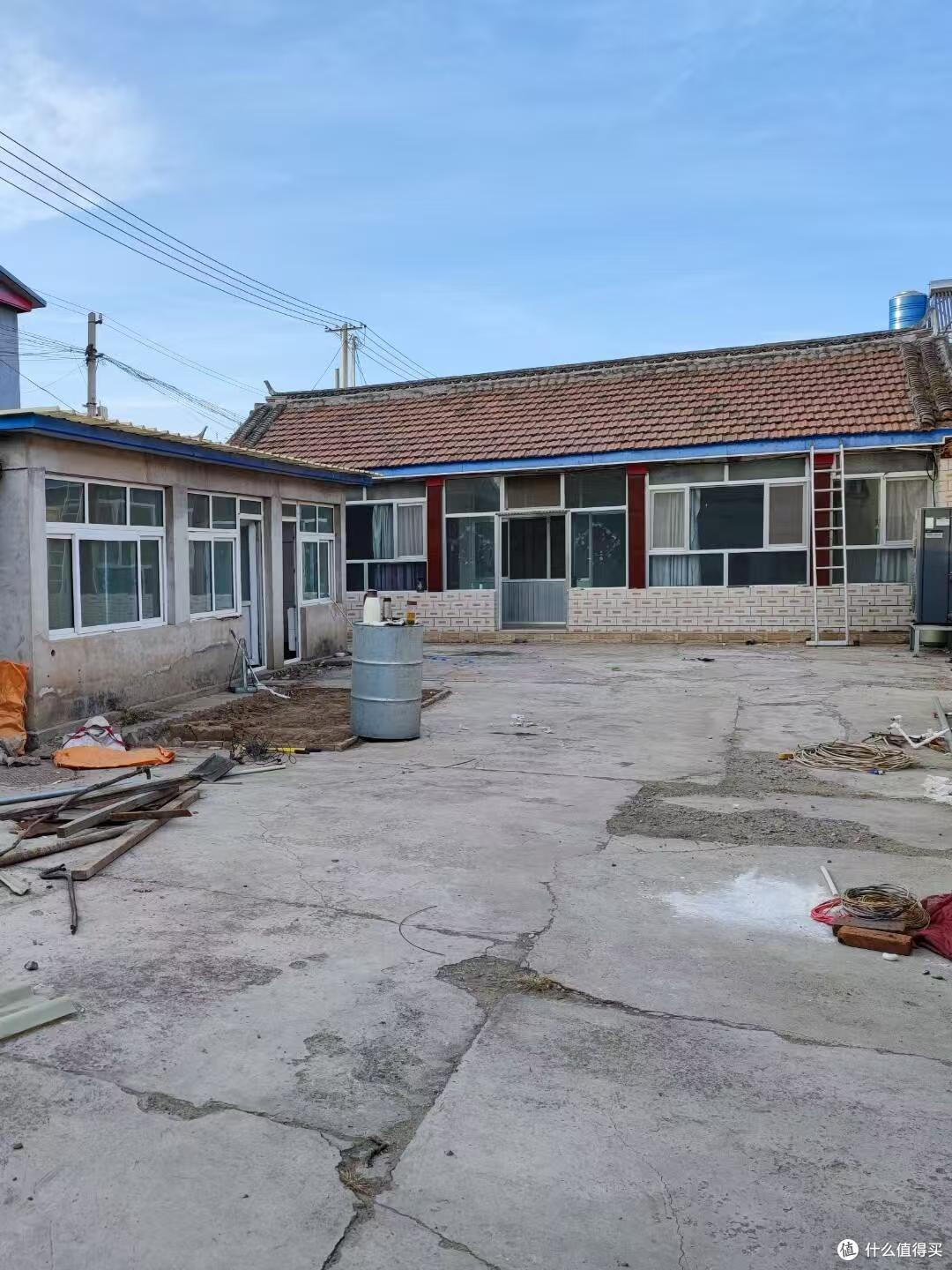 有种痛苦叫“回农村盖房”,自己住不上又卖不掉,彻底沦为不动产