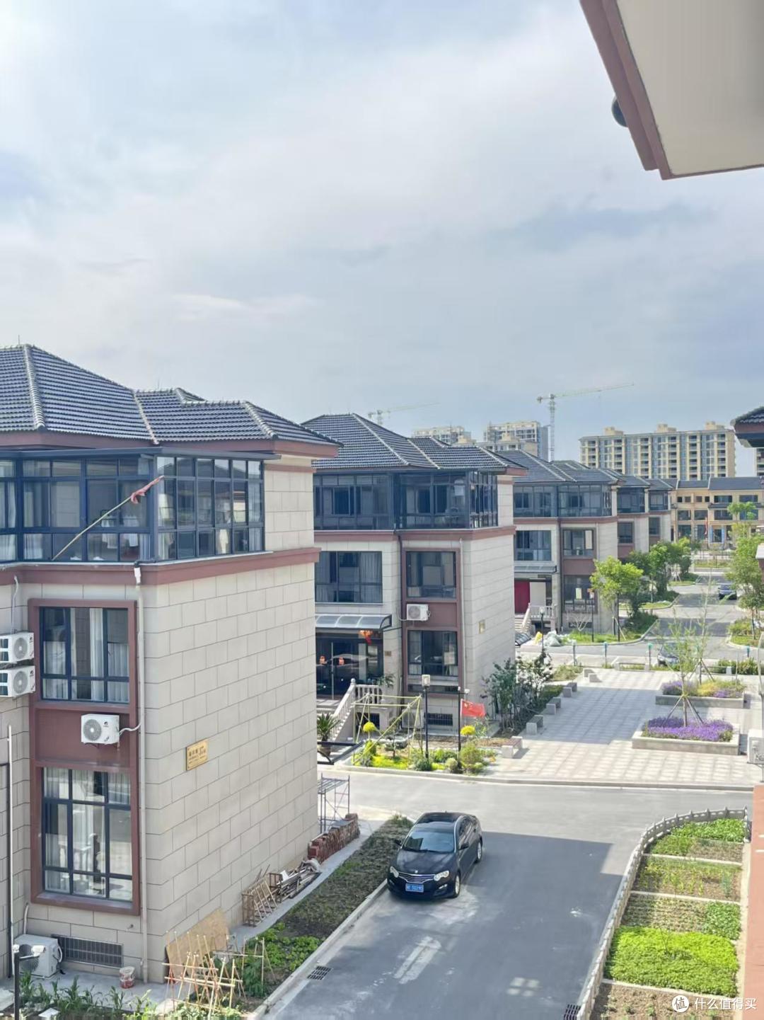 有种痛苦叫“回农村盖房”,自己住不上又卖不掉,彻底沦为不动产