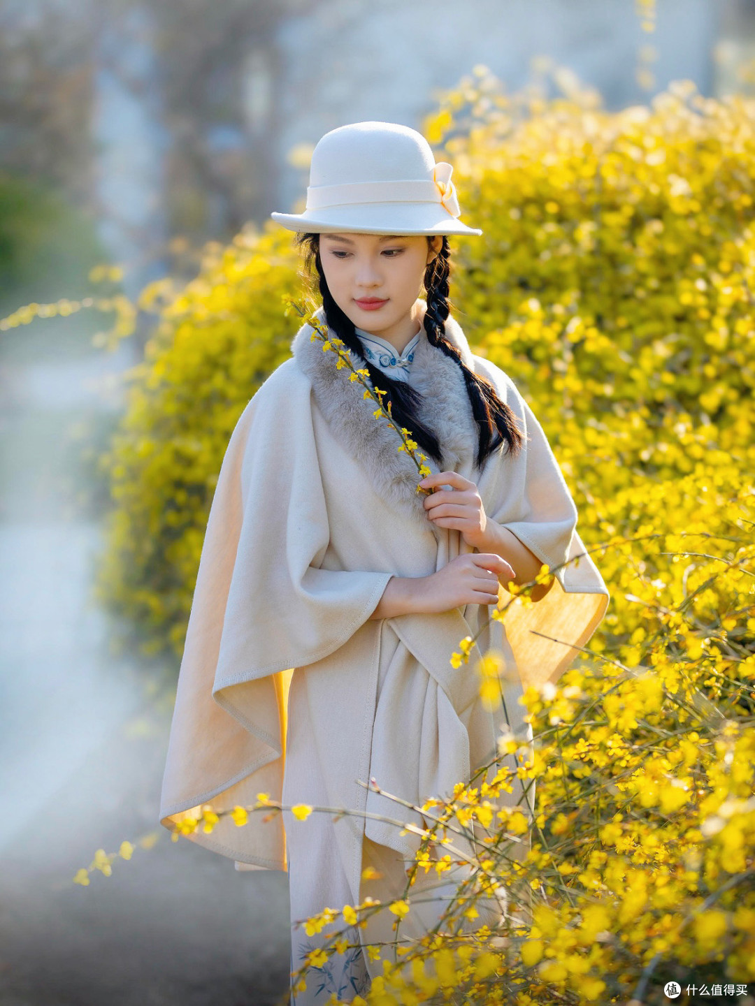 穿件旗袍去花海,把春天拍进民国旧梦里