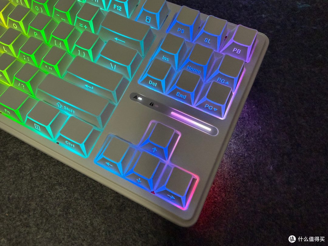 拒绝平庸,RK R87 Pro V2 ,不止是键盘更是桌面白月光