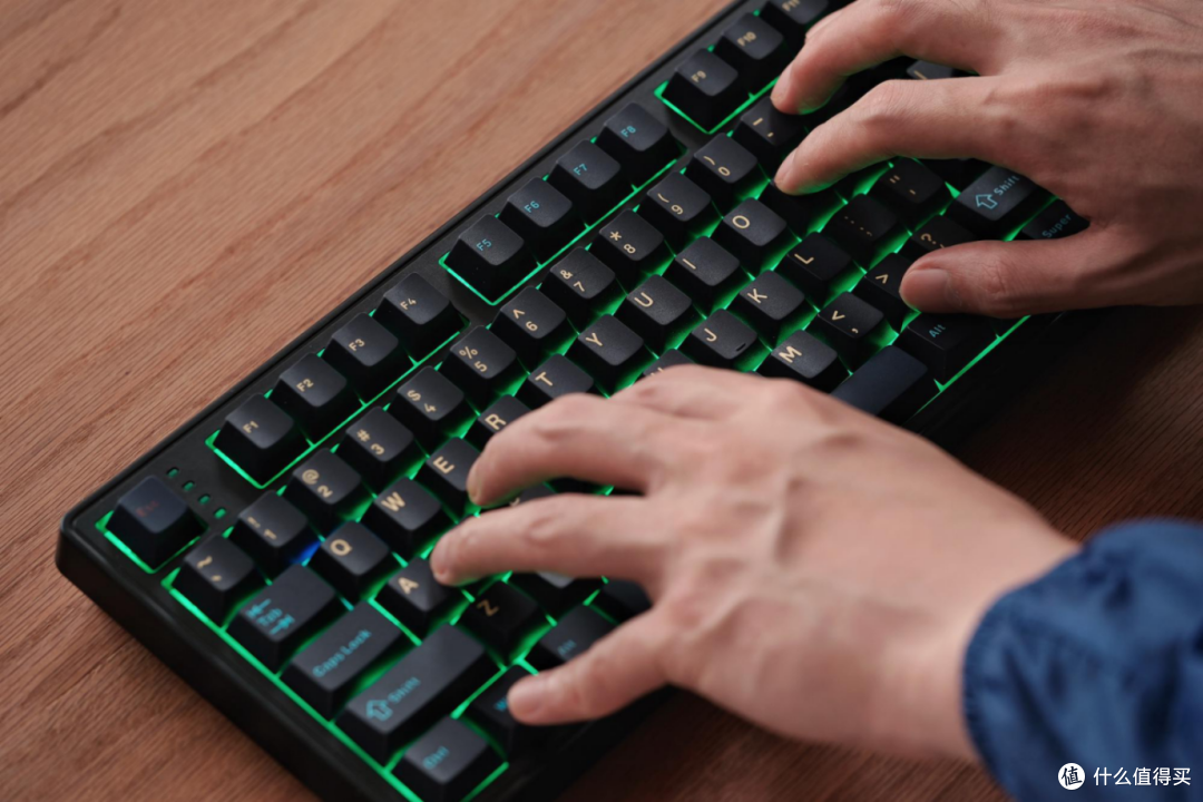 告别吵闹工位!GANSS GS3104TPro 键盘把安静打字做到了极致!