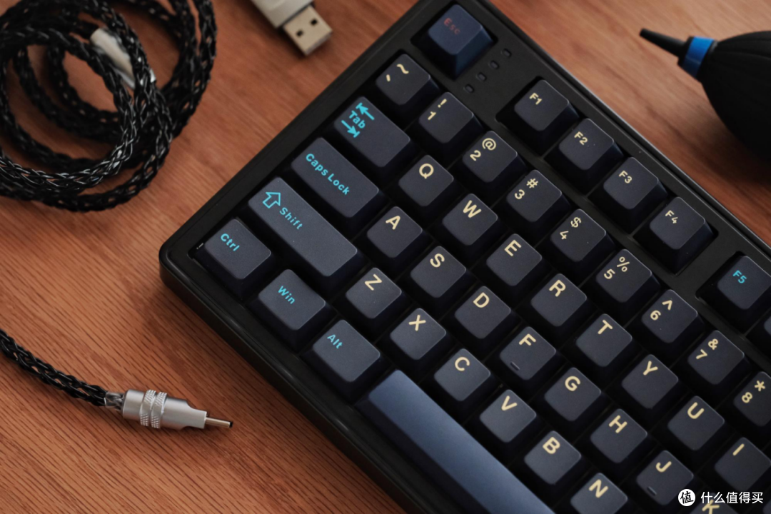 告别吵闹工位!GANSS GS3104TPro 键盘把安静打字做到了极致!