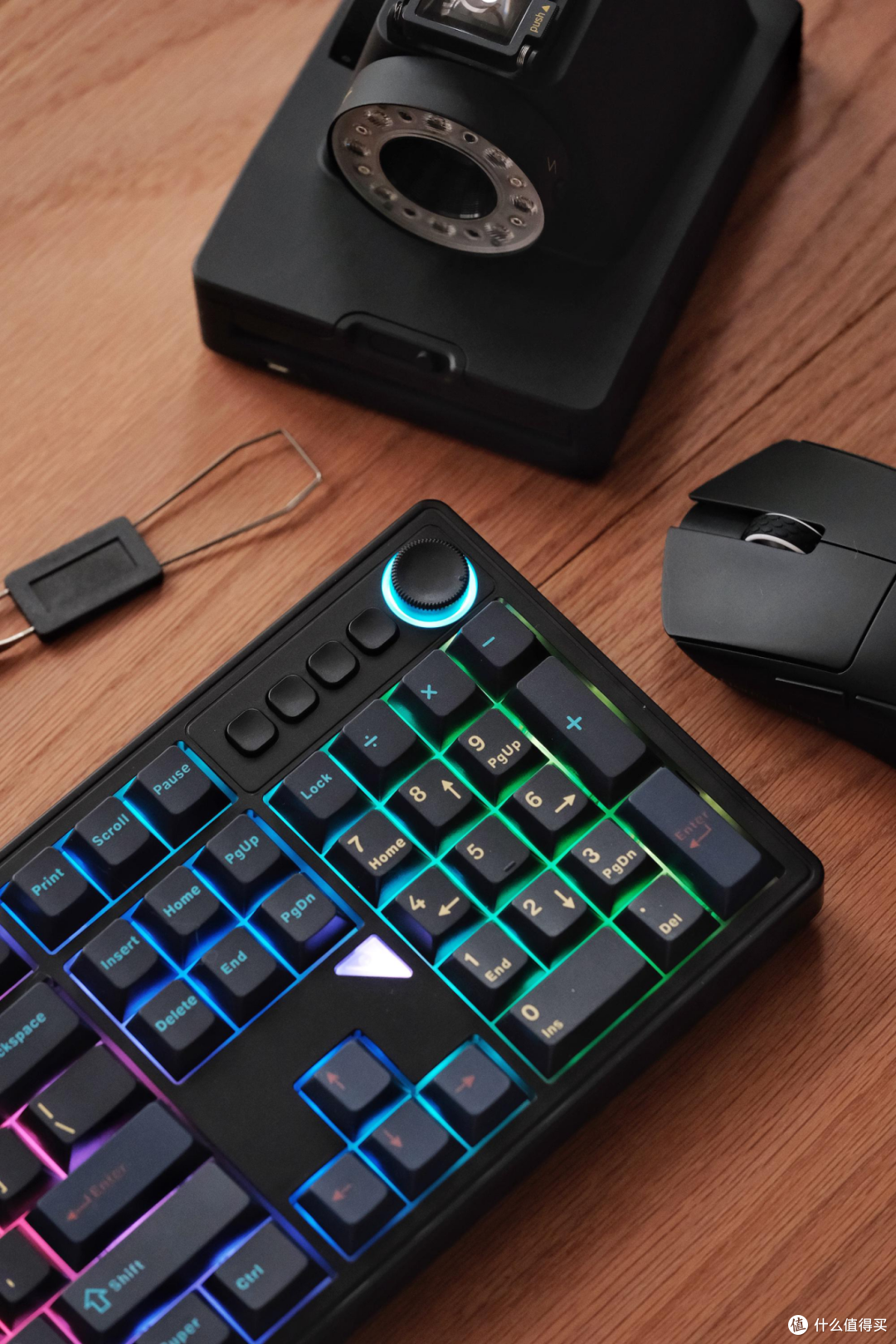 告别吵闹工位!GANSS GS3104TPro 键盘把安静打字做到了极致!