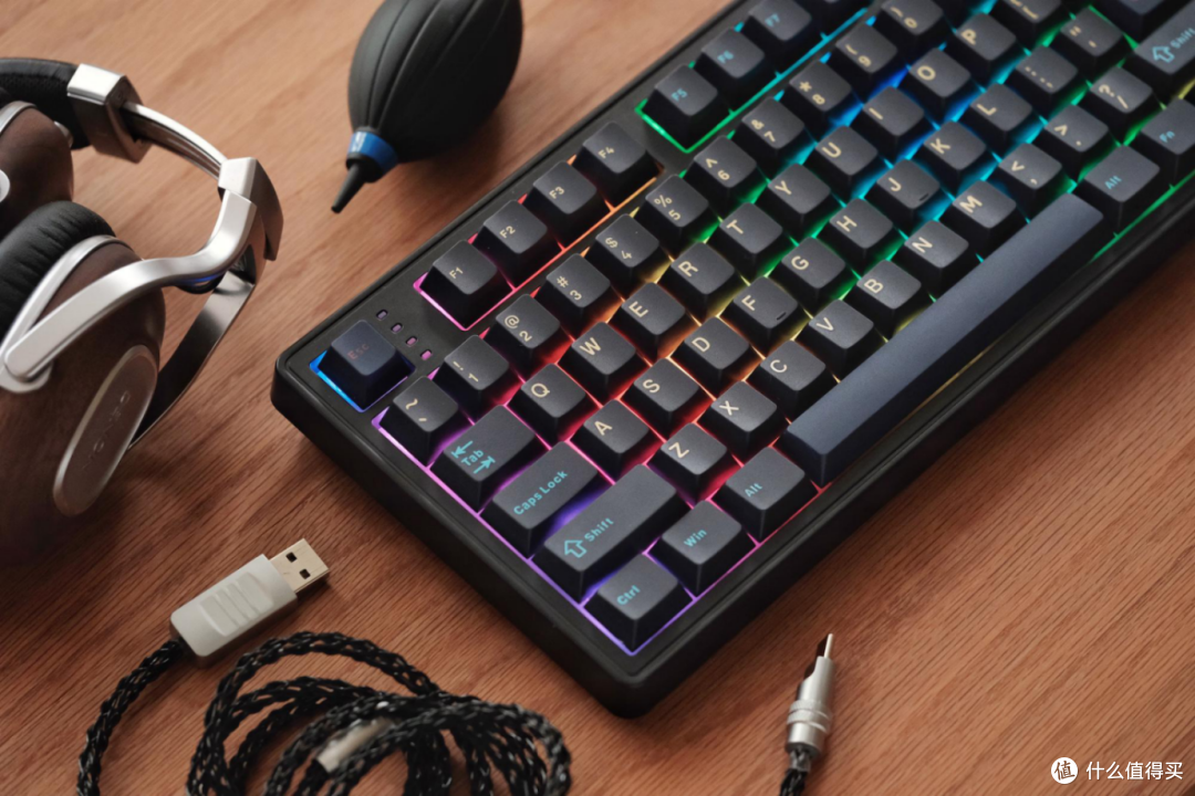 告别吵闹工位!GANSS GS3104TPro 键盘把安静打字做到了极致!