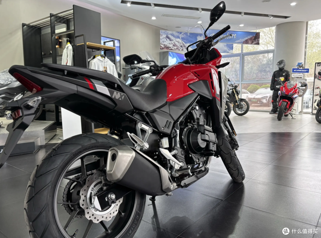 3万多双缸500，本田NX500 电子离合版能否冲击4万级大踏板销量 ？