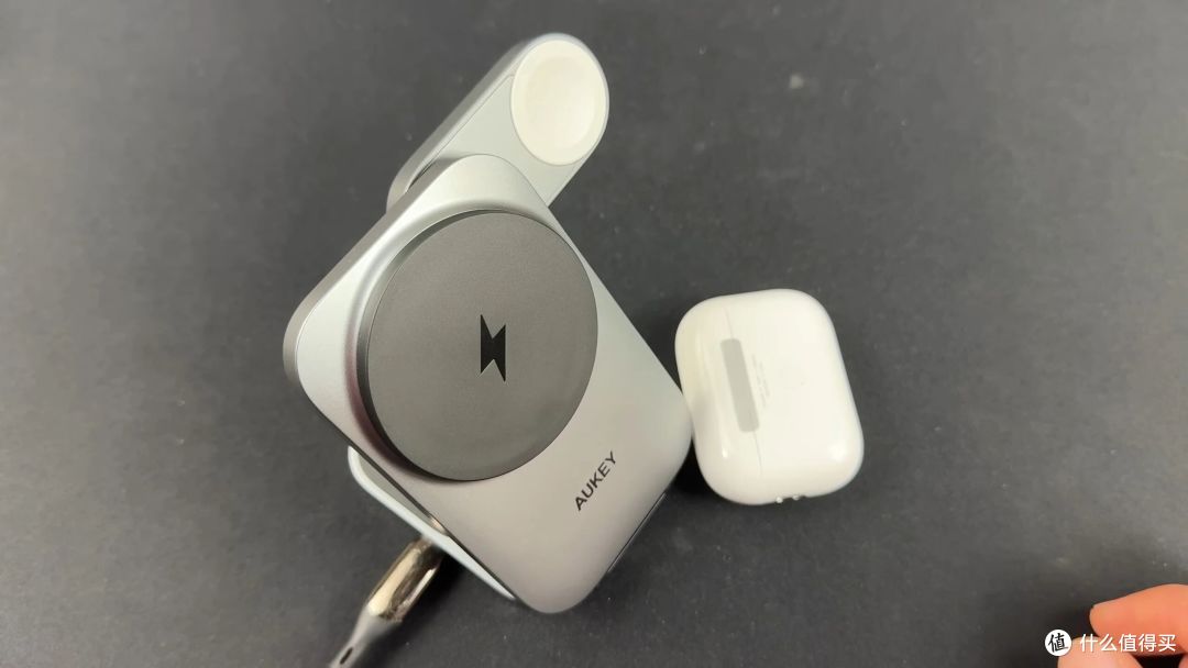 街头被塞了个AirPods Pro 实测教大家如何鉴别真假
