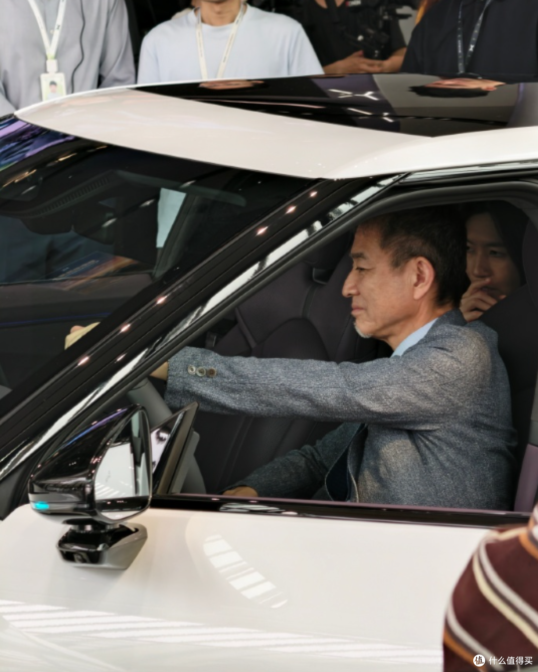 当 GTR 之父试驾小鹏：战神 R36 的电动化答案，竟藏在电车里？