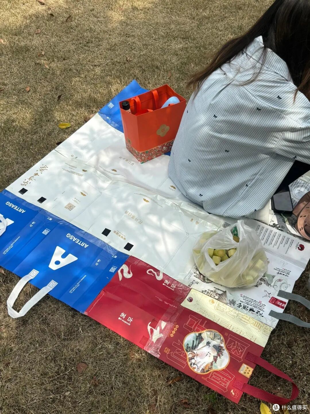 被网友的“低成本露营神器”折服了,分文不花,好用到极致