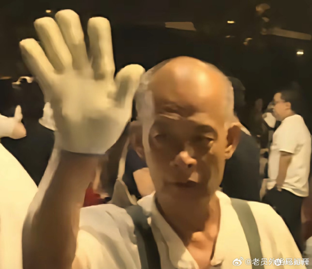 莫氏鸡煲火爆出圈，日均客流量超200桌