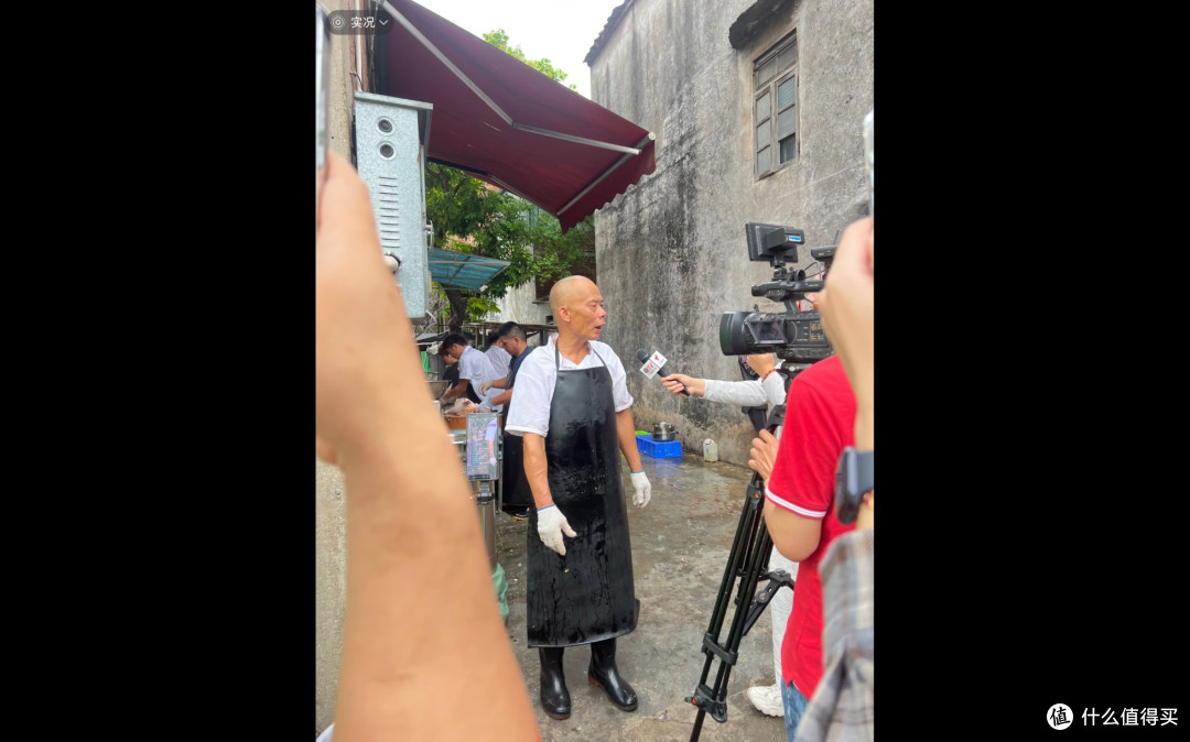 莫氏鸡煲火爆出圈，日均客流量超200桌