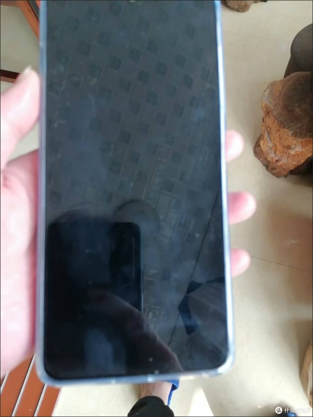 华为畅享90 Plus评测：长续航与低分辨率