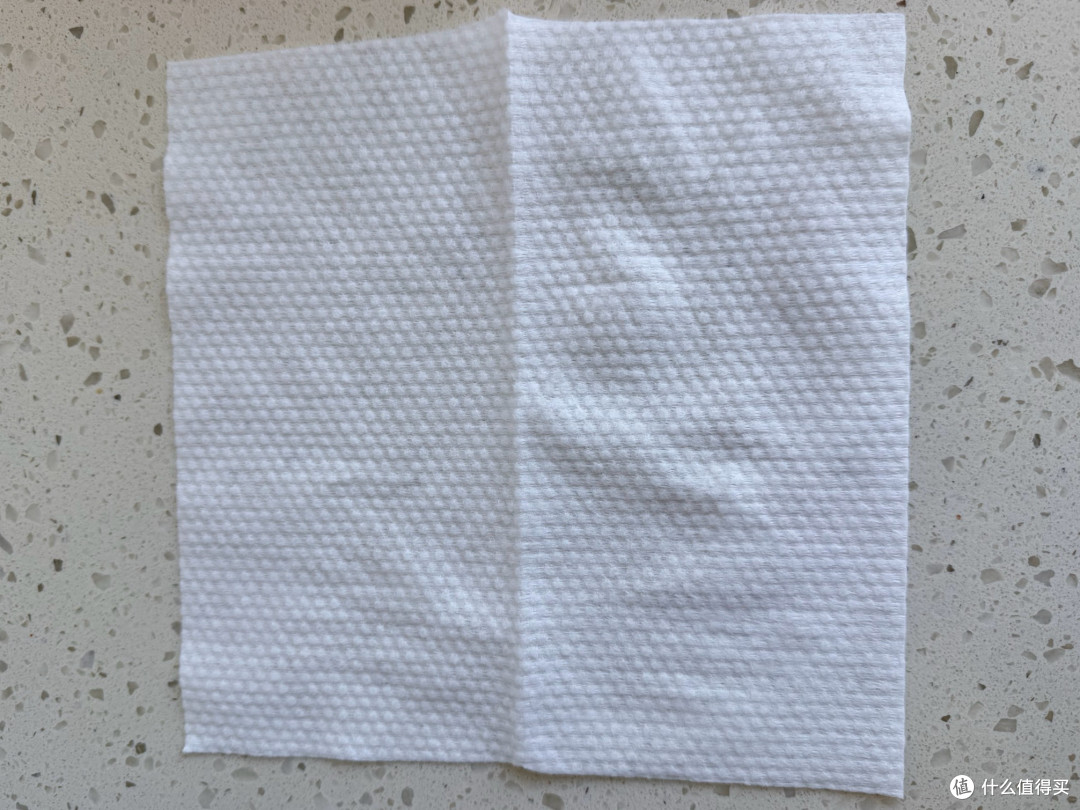 拒绝毁脸！放心消费科普：一张好洗脸巾的标准，得宝花漾肌全中