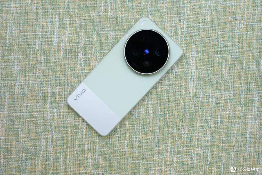 vivo X300 Ultra评测:全焦段拉满的专业影像旗舰