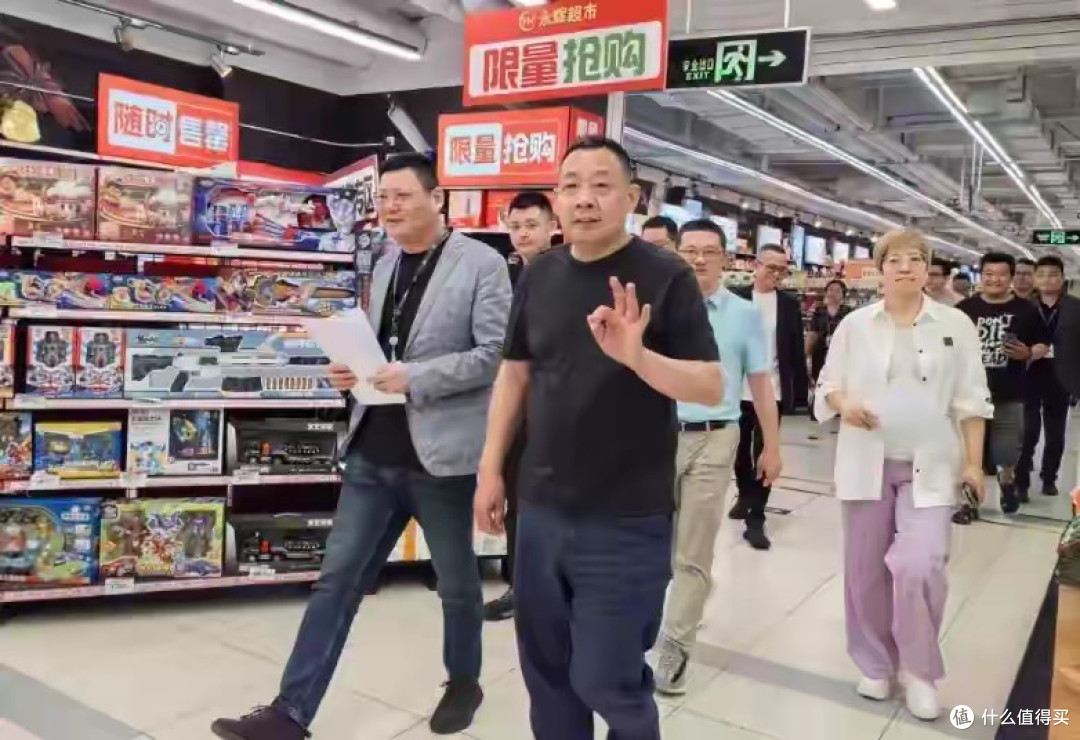 于东来谈幸福冲上热搜:100平房子+几十万存款,让无数人破防了