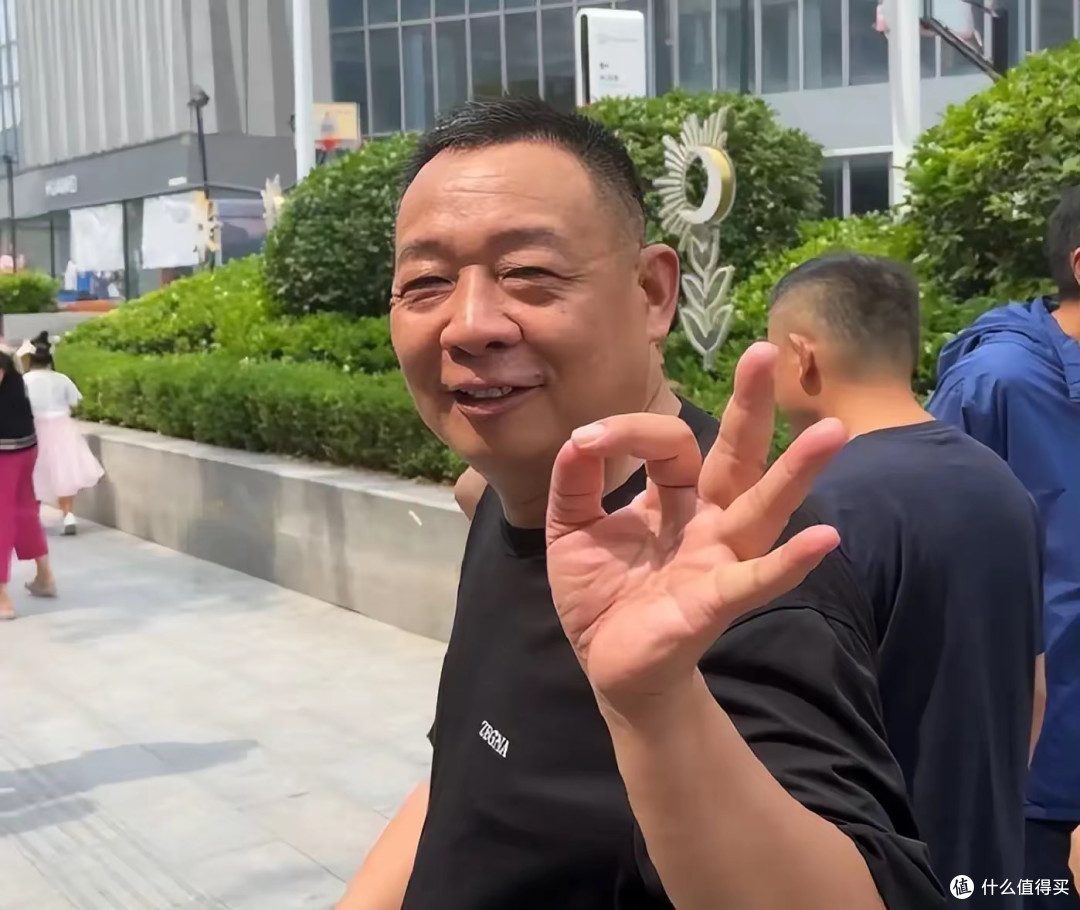 于东来谈幸福冲上热搜:100平房子+几十万存款,让无数人破防了