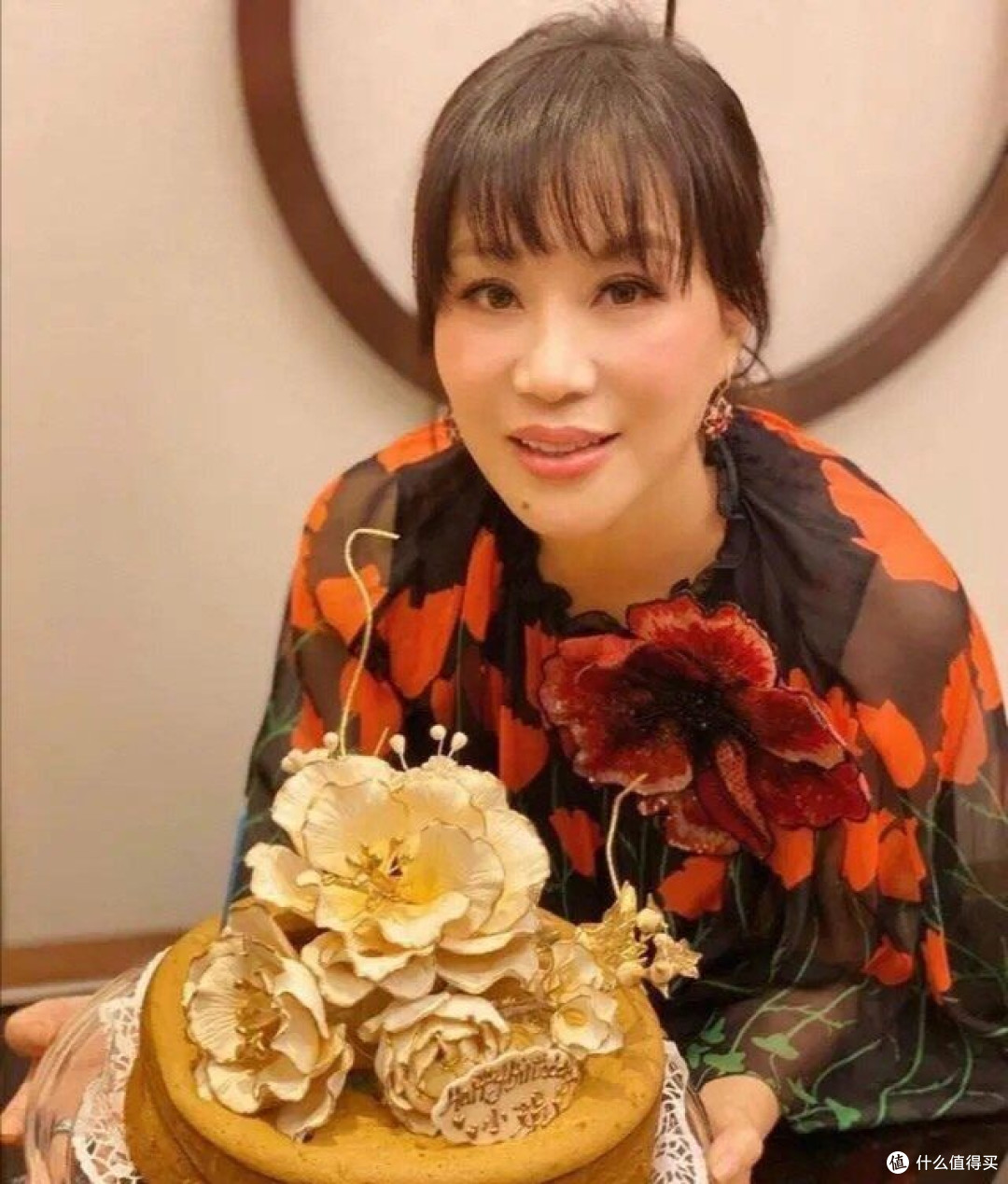 不建议中老年女性留的3种油腻发型,显老又土气,看看有你吗?
