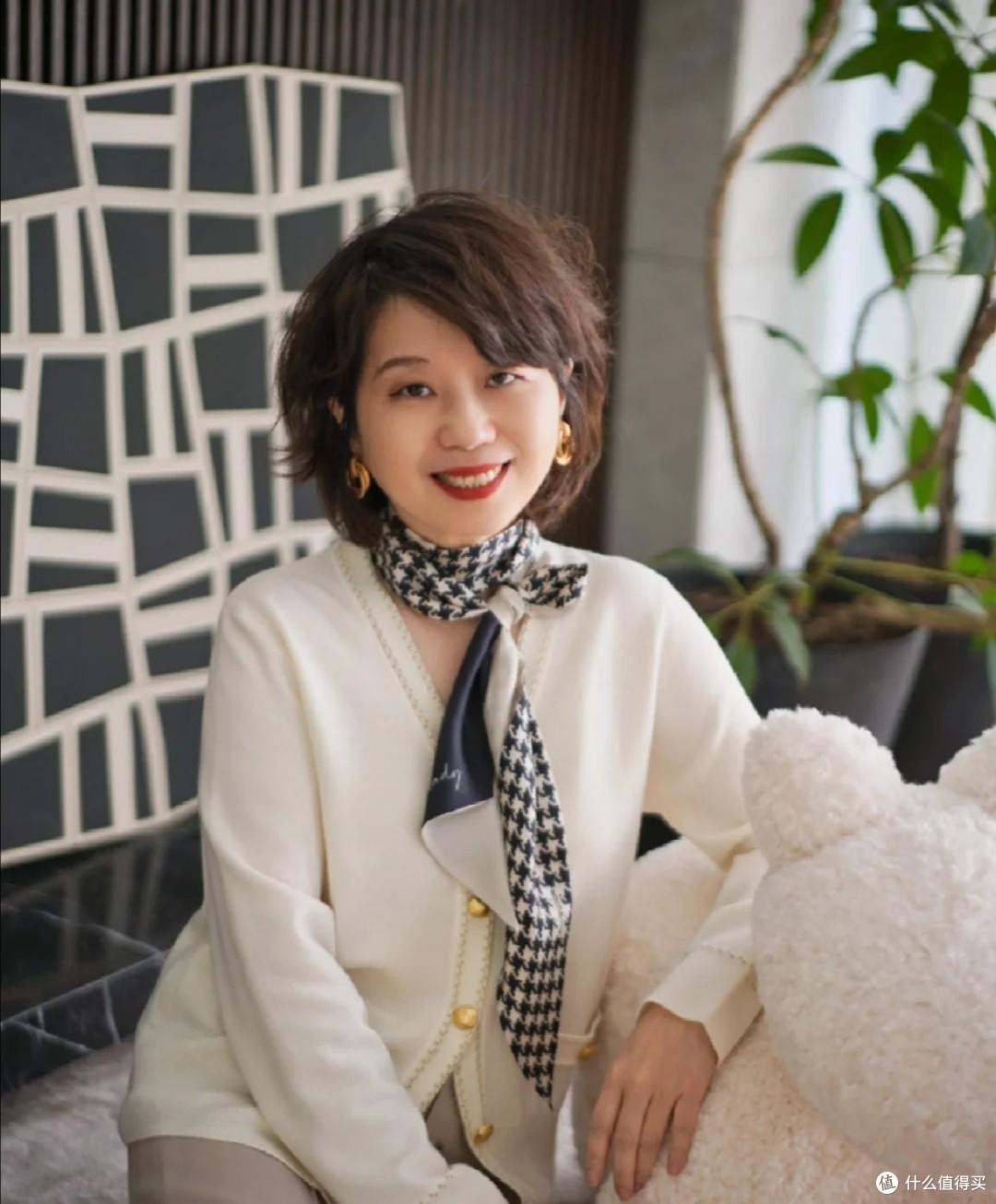 不建议中老年女性留的3种油腻发型,显老又土气,看看有你吗?