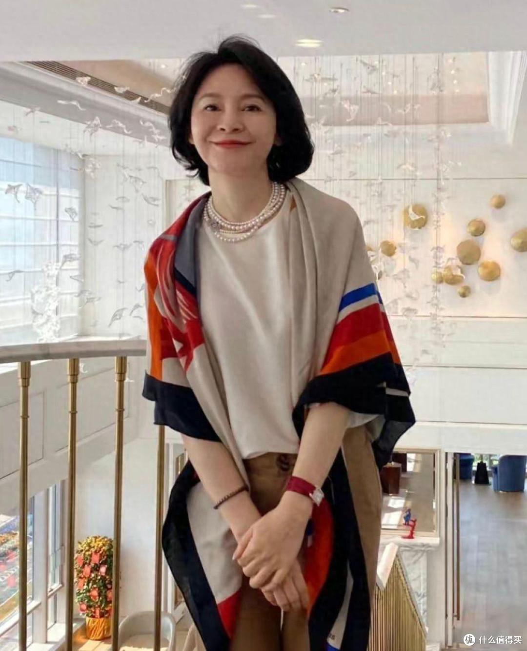 不建议中老年女性留的3种油腻发型,显老又土气,看看有你吗?