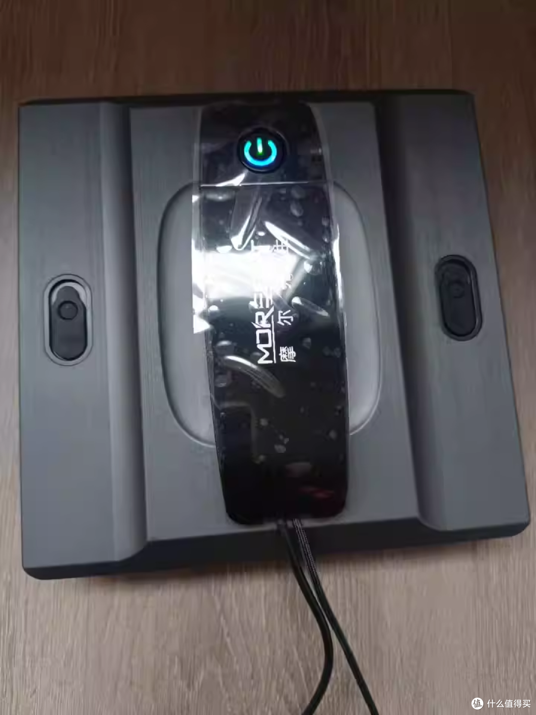 千元内摩尔先生 M8pro 实测，大户型高层擦窗神器，安全又干净