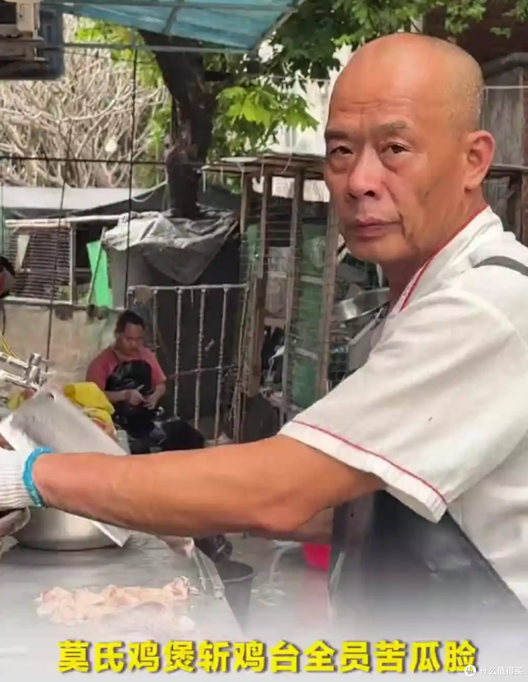 顺德“反骨”鸡煲店:老板哭着劝退,政府连夜赶工修停车场