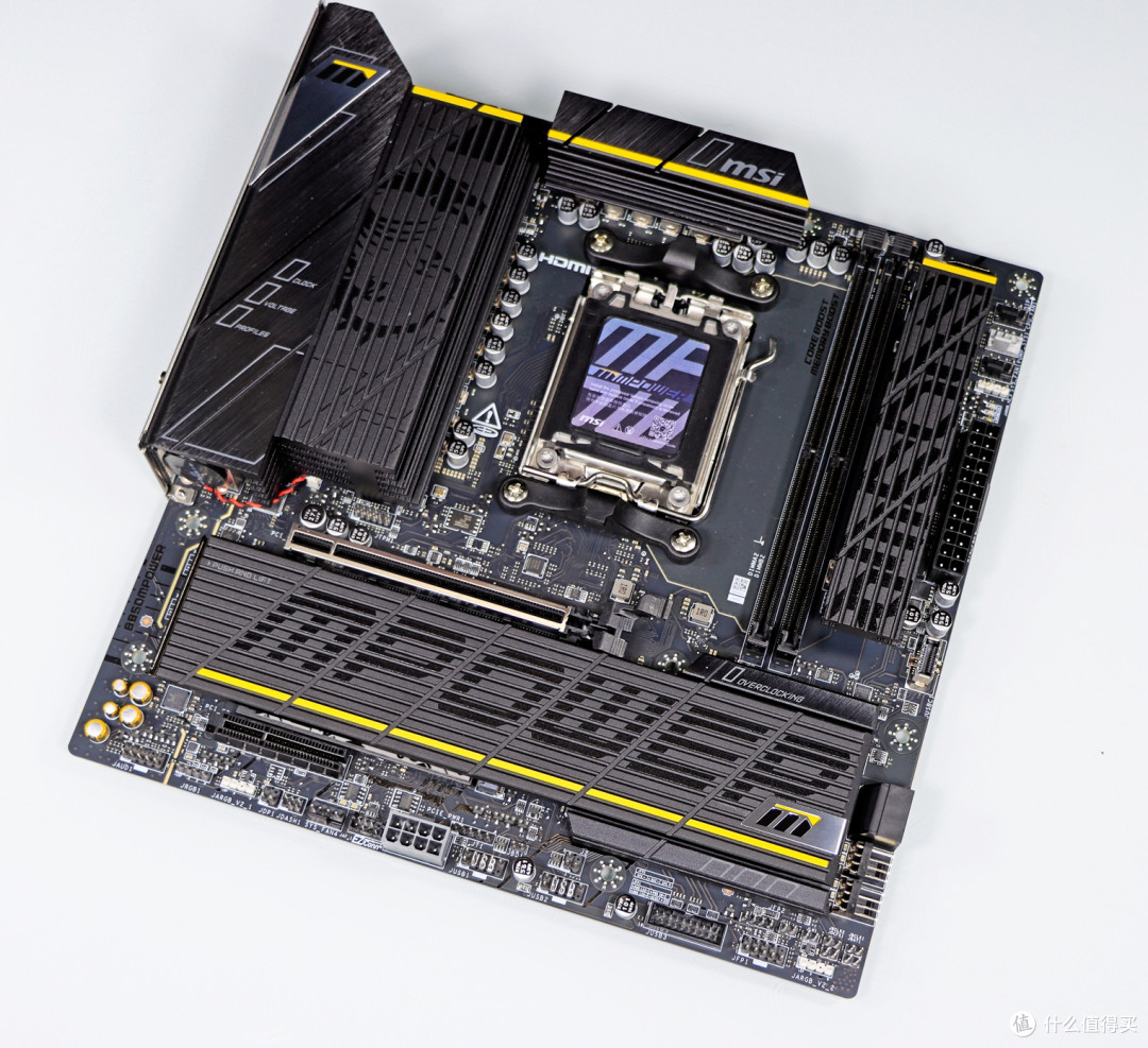 AI 赋能让顶级视觉享受更加持久——MPG 271QR QD-OLED X50 流光