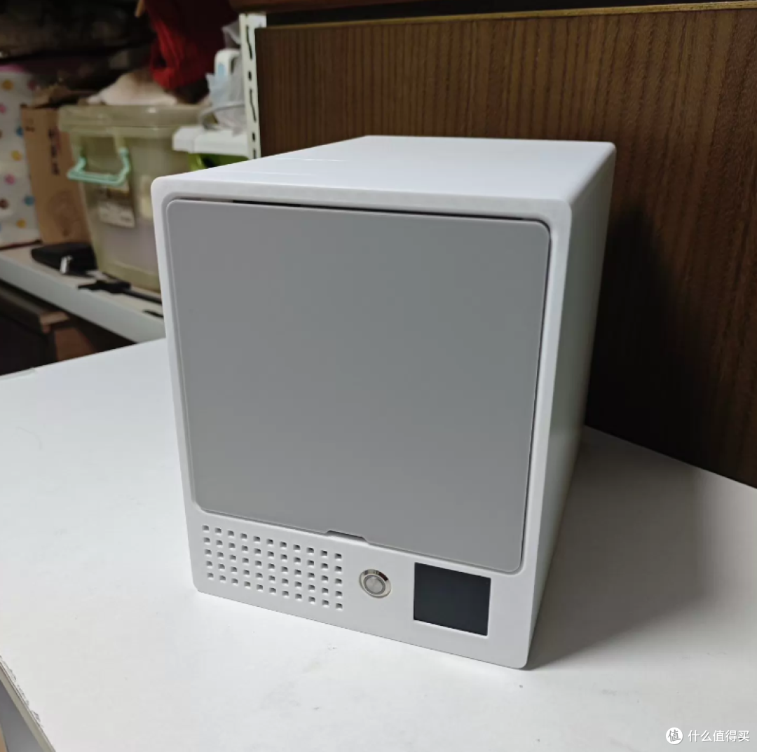 3D打印机箱+监控副屏,669元的飞牛圣体是不是智商税?