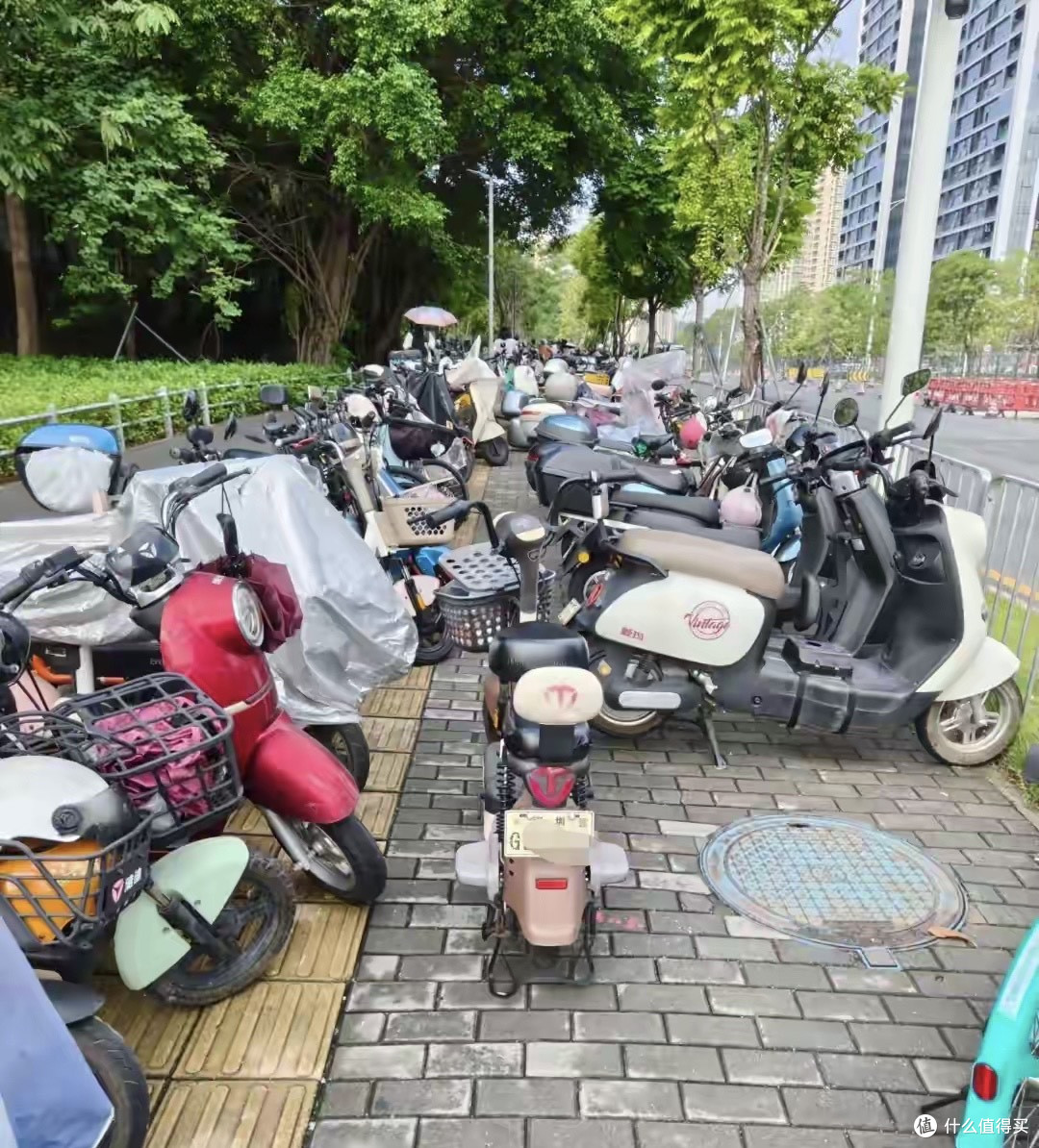 深圳APEC时刻,600万辆电单车围城,治理究竟是该疏还是该禁?