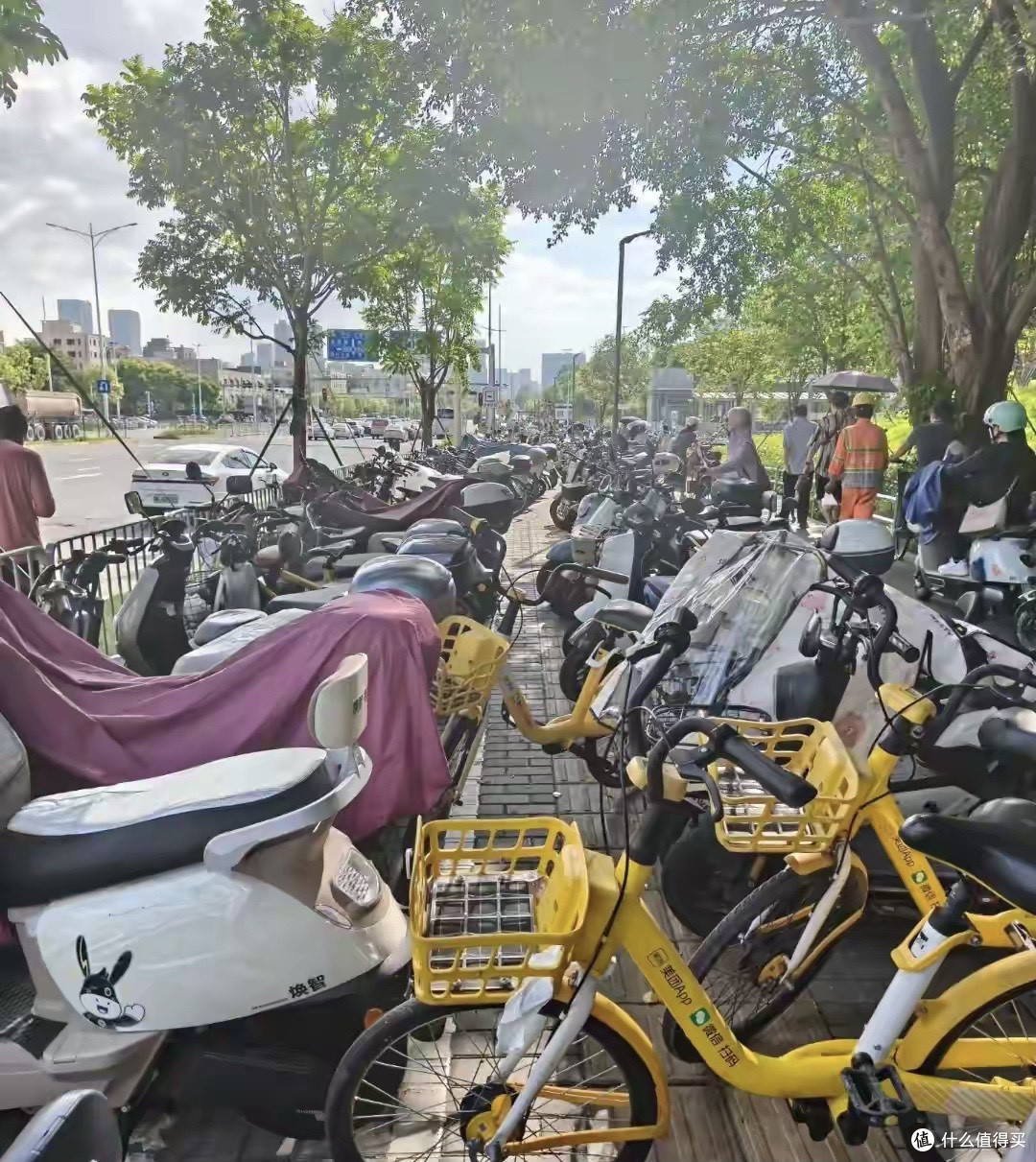 深圳APEC时刻,600万辆电单车围城,治理究竟是该疏还是该禁?