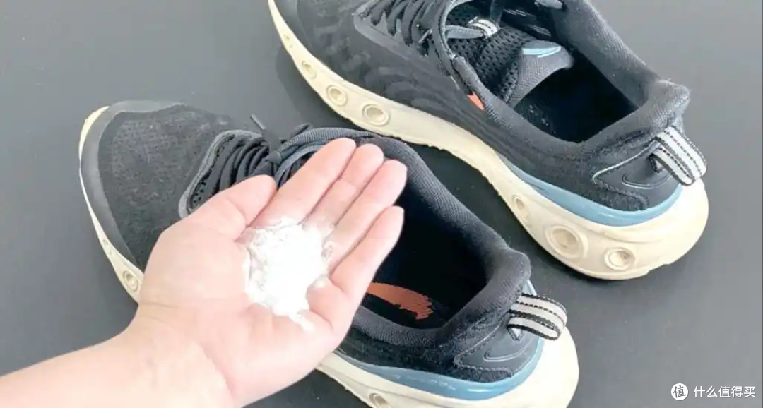 鞋臭、脚臭怎么办?教你一招,只需几块钱就能轻松解决问题